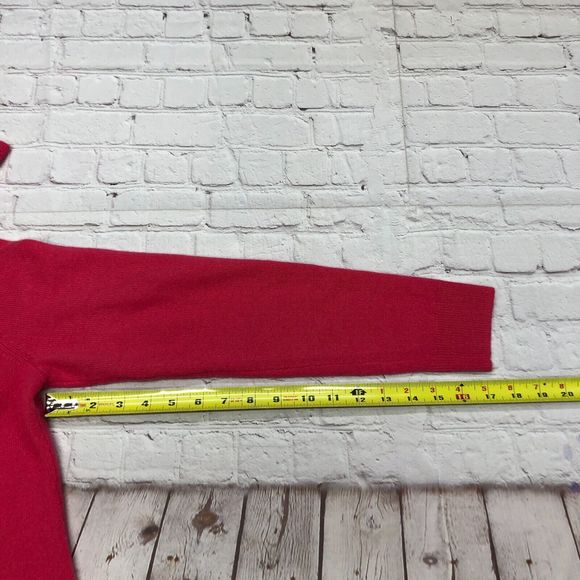 Tahari Women 100% 2-Ply Cashmere Sweater Size Medium Hot Pink M113 -21 - Picture 9 of 16